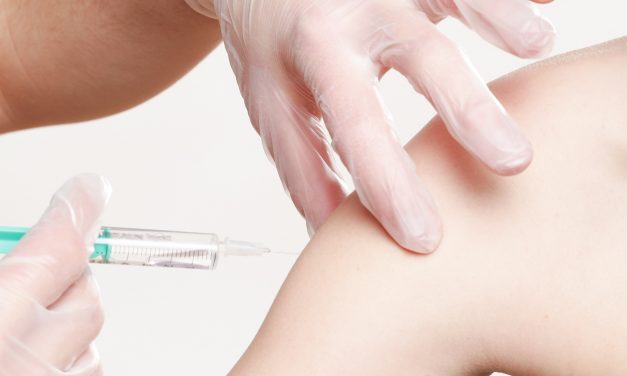“Re Vax 50+” : l’opération en wallonie pour convaincre les hésitants à se faire vacciner contre la covid-19